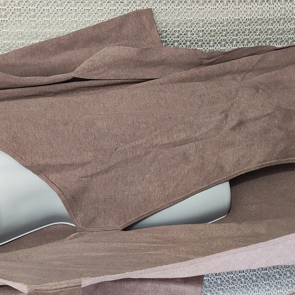 Elegant Dusty Rose Wrap Robe - Picture 5 of 10